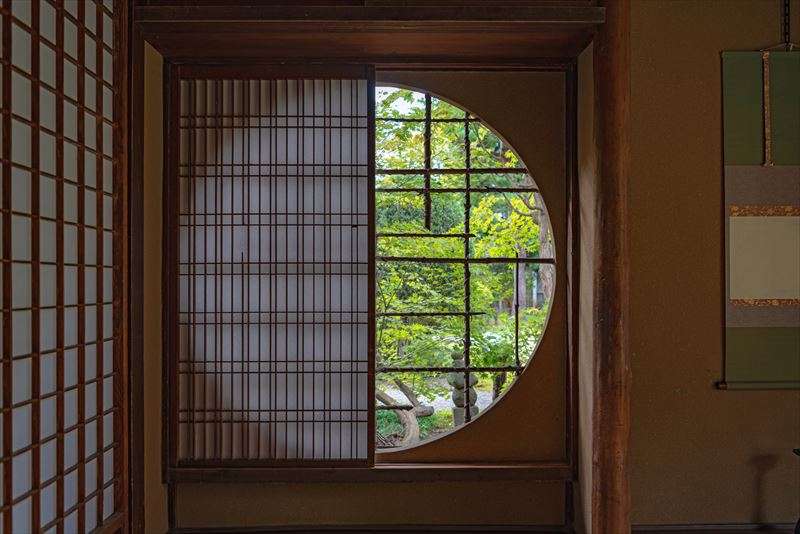 和室をかっこよく見せる窓のデザイン